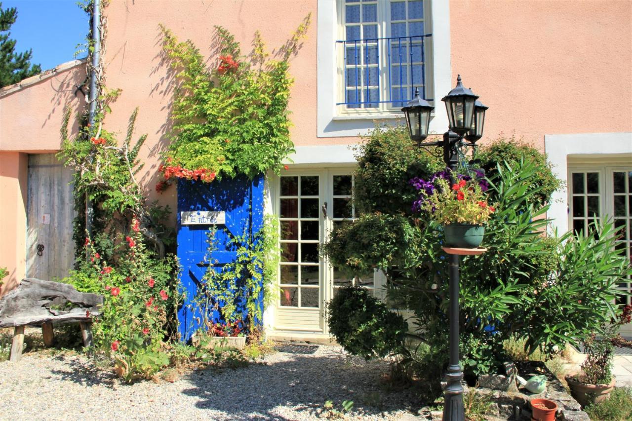 Le Mas De La Cigale Bleue, Caumont Sur Durance מראה חיצוני תמונה